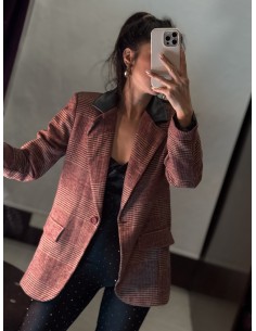 Blazer Combina Burdeos